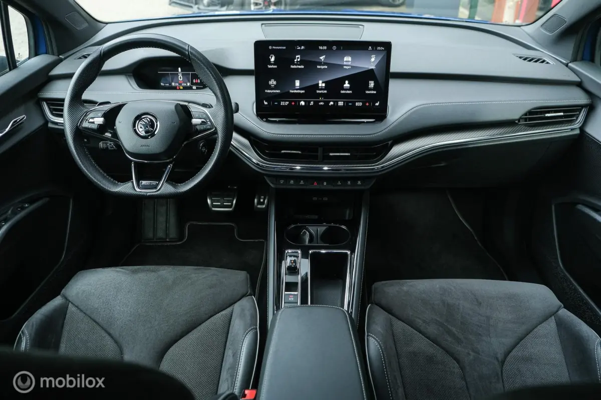 80 Sportline | Chrystal lights and face | ACC | Elec. Trekhaak | Racing Blue | 90% SOH | Camera | Sfeerverlichting | 21 Inch | Memory | CarPlay | Stoel en stuurwielverw.