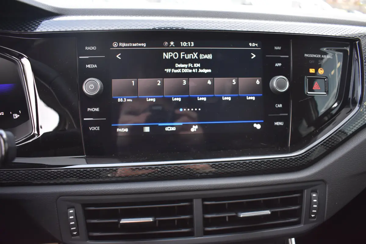 Life Edition | 'App-Connect' smartphone integratie | Airconditioning automatisch (Climatronic), 2-zone | Buitenspiegels elektrisch instel- verwarm- en inklapbaar