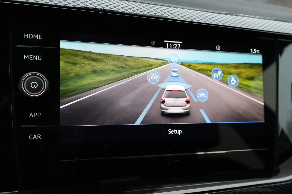 Life Edition | 'App-Connect' smartphone integratie | Airconditioning automatisch (Climatronic), 2-zone | Buitenspiegels elektrisch instel- verwarm- en inklapbaar