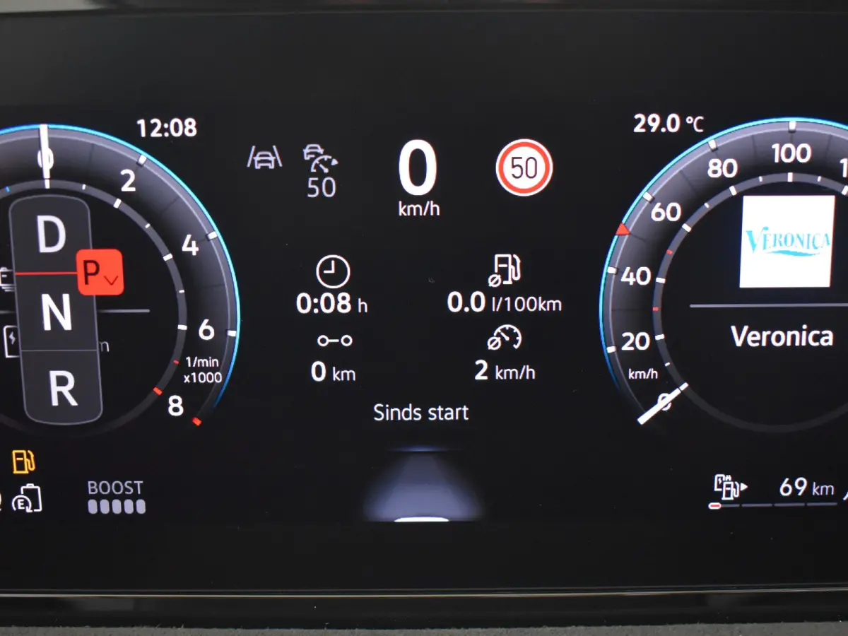 R-Line Edition - eHybrid | 'App-Connect' draadloze smartphone integratie | Automatische afstandsregeling (Adaptive Cruise Control) | Diefstalalarm