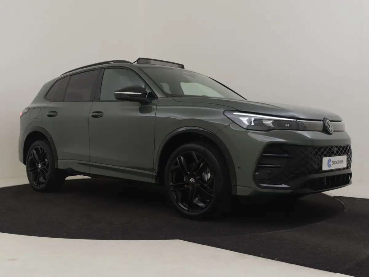 R-Line Edition - eHybrid | 'App-Connect' draadloze smartphone integratie | Automatische afstandsregeling (Adaptive Cruise Control) | Diefstalalarm