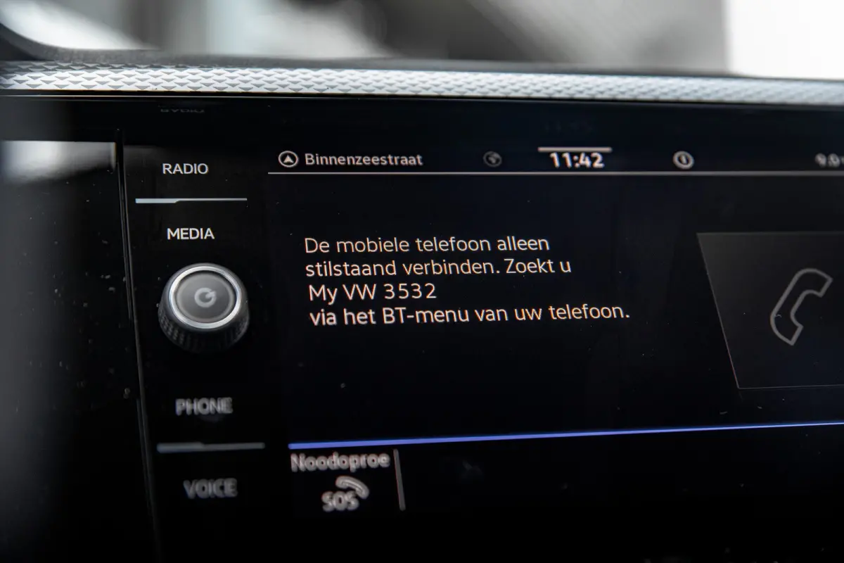 Life Edition | 'App-Connect' smartphone integratie | Airconditioning automatisch (Climatronic), 2-zone | Buitenspiegels elektrisch instel- verwarm- en inklapbaar