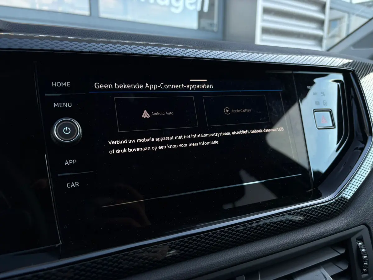 Life Edition | 'App-Connect' smartphone integratie | Airconditioning automatisch (Climatronic), 2-zone | Buitenspiegels elektrisch instel- verwarm- en inklapbaar