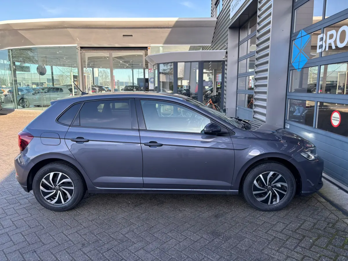 Life Edition | 'App-Connect' smartphone integratie | Airconditioning automatisch (Climatronic), 2-zone | Buitenspiegels elektrisch instel- verwarm- en inklapbaar