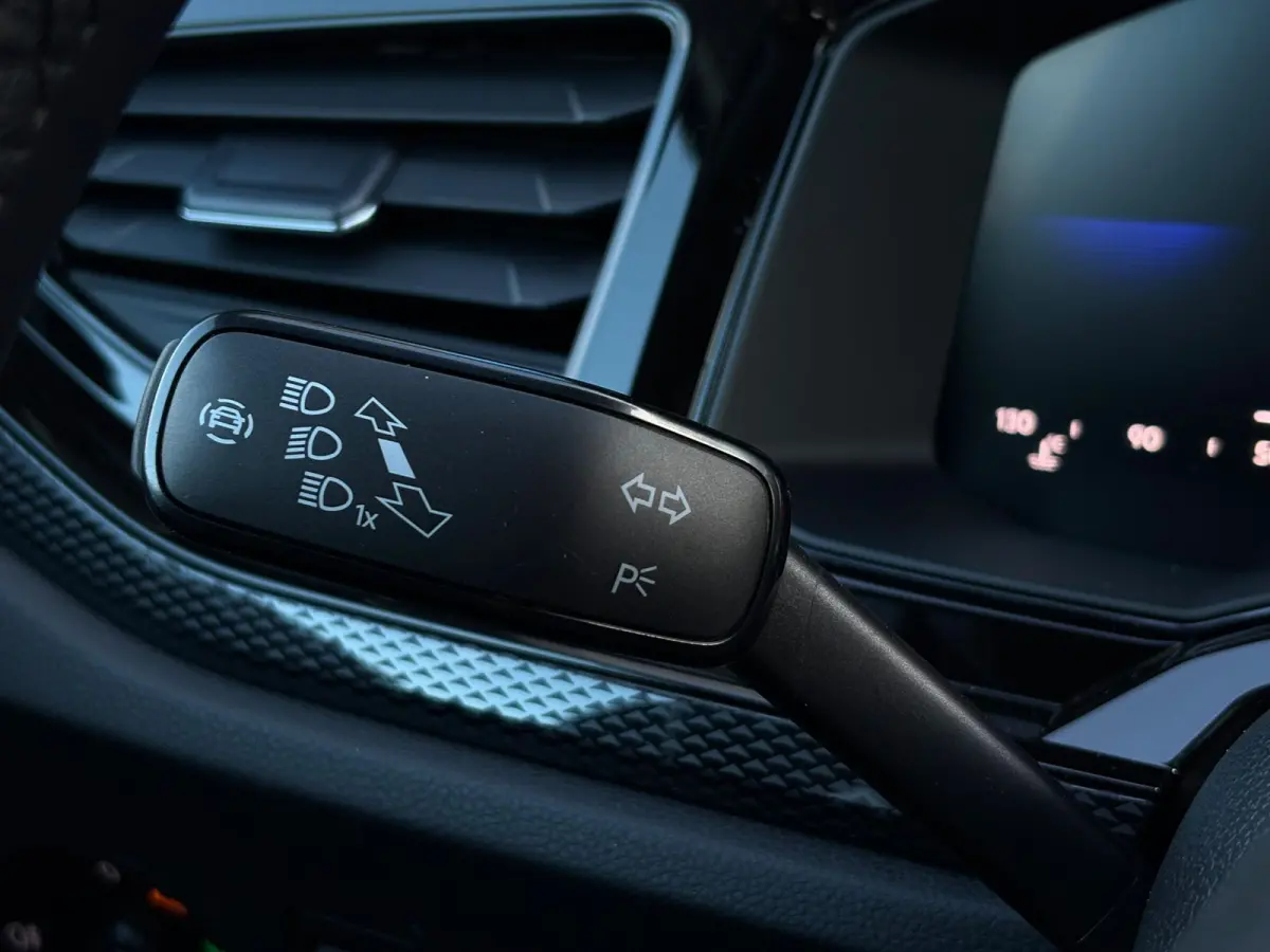 Life Edition | 'App-Connect' smartphone integratie | Buitenspiegels elektrisch instel- verwarm- en inklapbaar