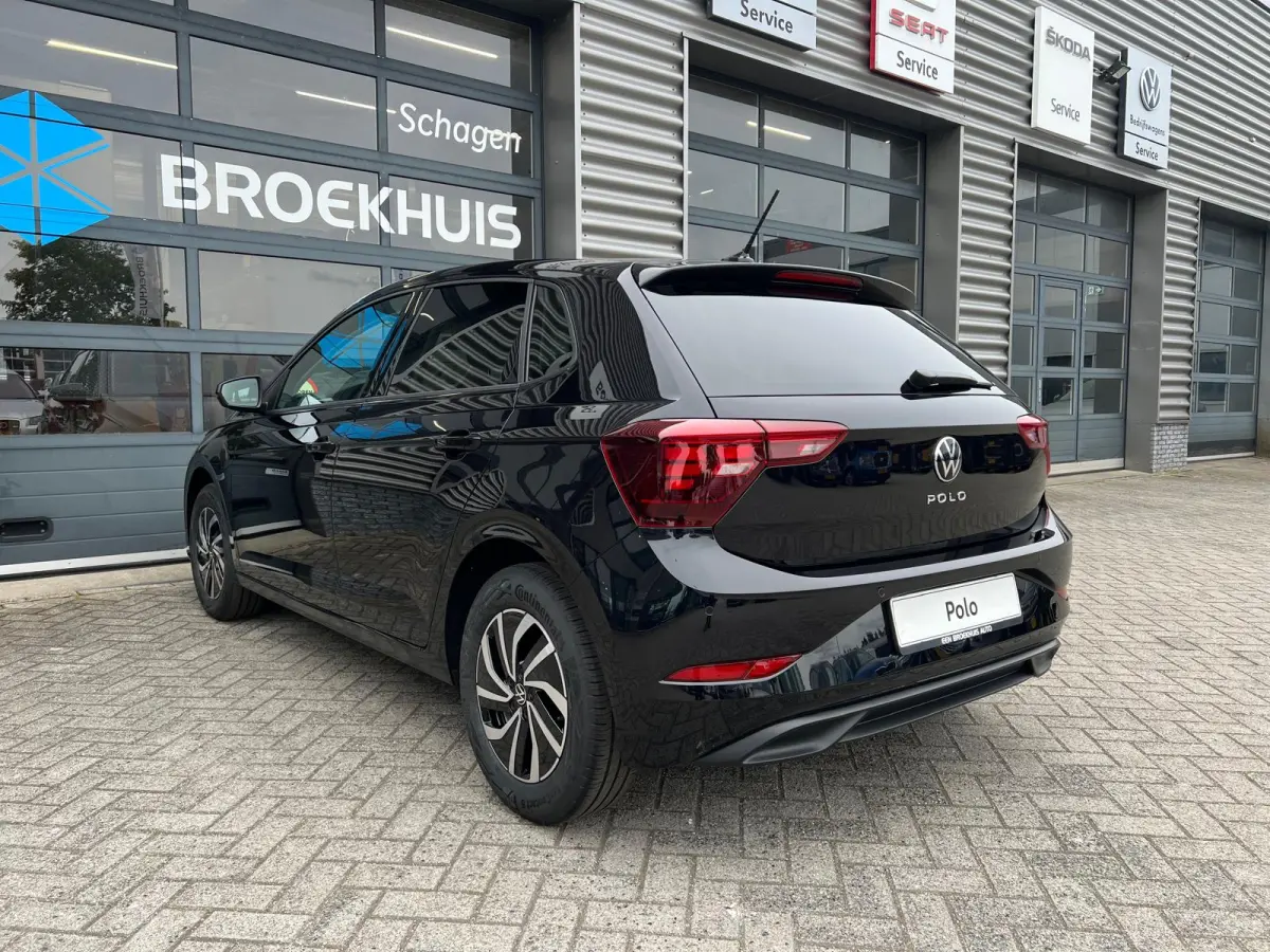 Life Edition | 'App-Connect' smartphone integratie | Airconditioning automatisch (Climatronic), 2-zone | Buitenspiegels elektrisch instel- verwarm- en inklapbaar