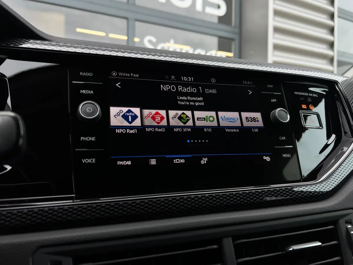 Life Edition | 'App-Connect' smartphone integratie | Airconditioning automatisch (Climatronic), 2-zone | Buitenspiegels elektrisch instel- verwarm- en inklapbaar