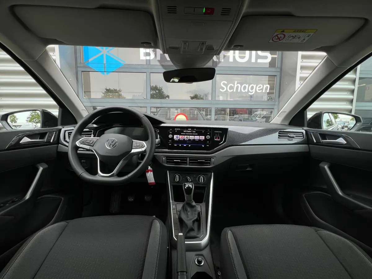 Life Edition | 'App-Connect' smartphone integratie | Airconditioning automatisch (Climatronic), 2-zone | Buitenspiegels elektrisch instel- verwarm- en inklapbaar