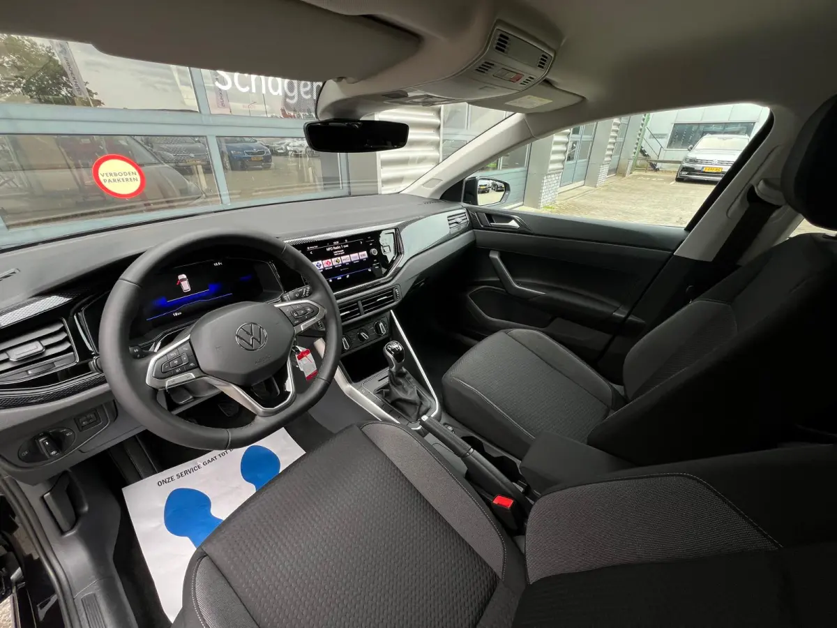 Life Edition | 'App-Connect' smartphone integratie | Airconditioning automatisch (Climatronic), 2-zone | Buitenspiegels elektrisch instel- verwarm- en inklapbaar