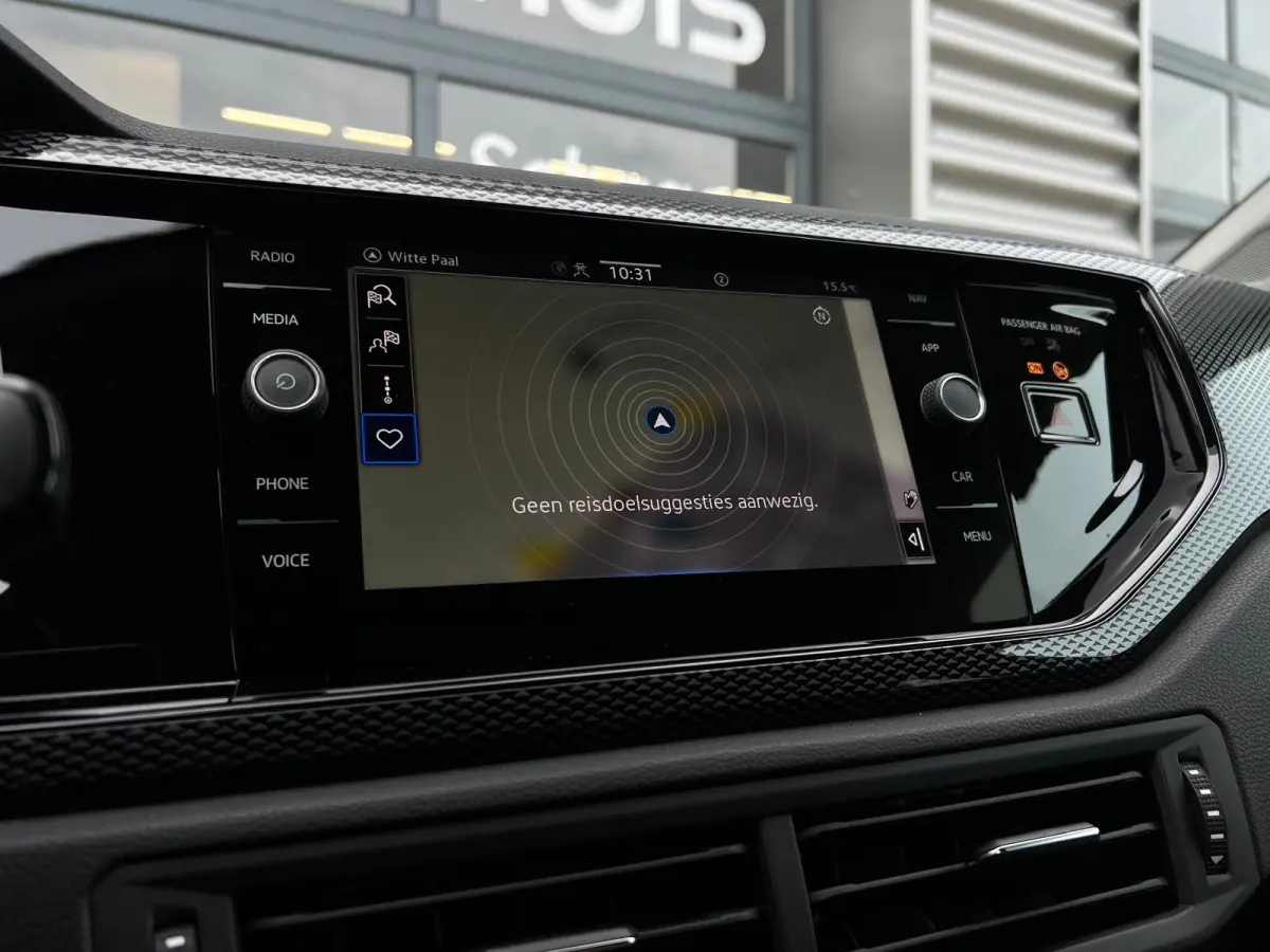 Life Edition | 'App-Connect' smartphone integratie | Airconditioning automatisch (Climatronic), 2-zone | Buitenspiegels elektrisch instel- verwarm- en inklapbaar