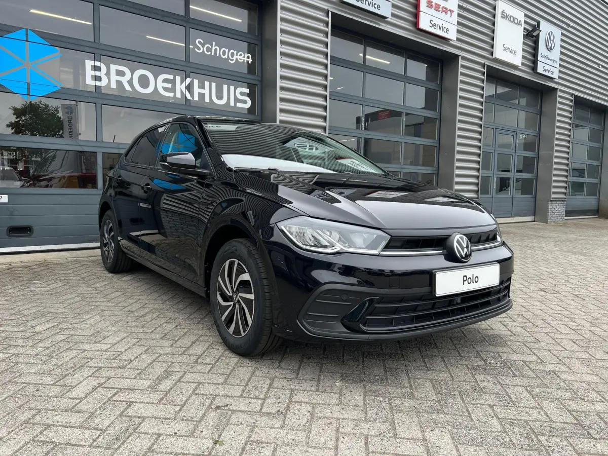 Life Edition | 'App-Connect' smartphone integratie | Airconditioning automatisch (Climatronic), 2-zone | Buitenspiegels elektrisch instel- verwarm- en inklapbaar