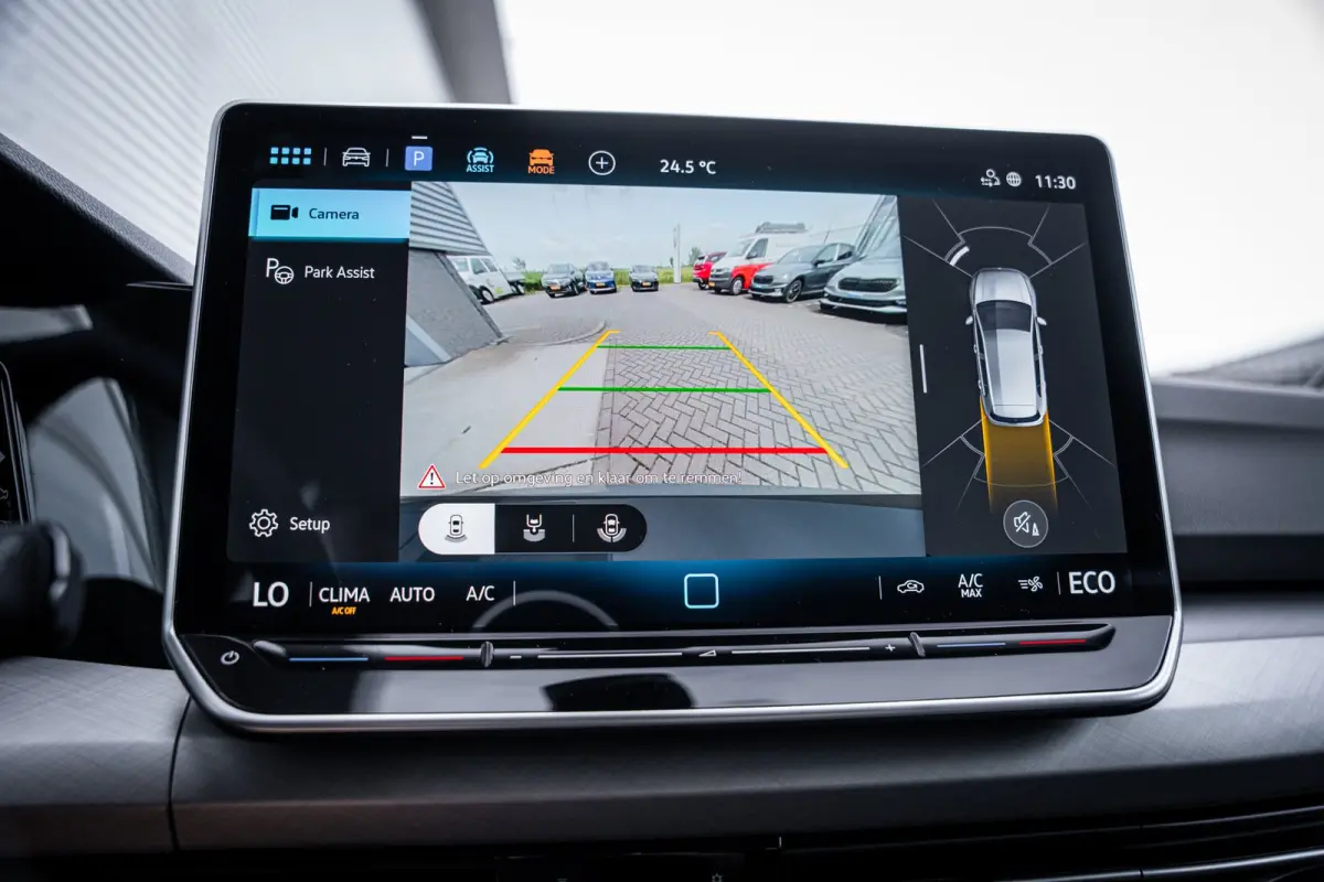 Life Edition eHybrid | 'App-Connect' draadloze smartphone integratie | Achterbank in ongelijke delen neerklapbaar incl. middenarmsteun en doorlaadmogelijkheid | Afstandscontrolesysteem (Fron