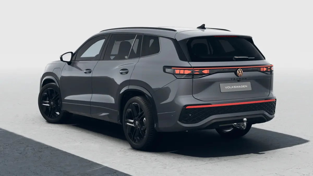 R-Line Edition | 'App-Connect' draadloze smartphone integratie | Automatische afstandsregeling (Adaptive Cruise Control) | Black Style Pakket
