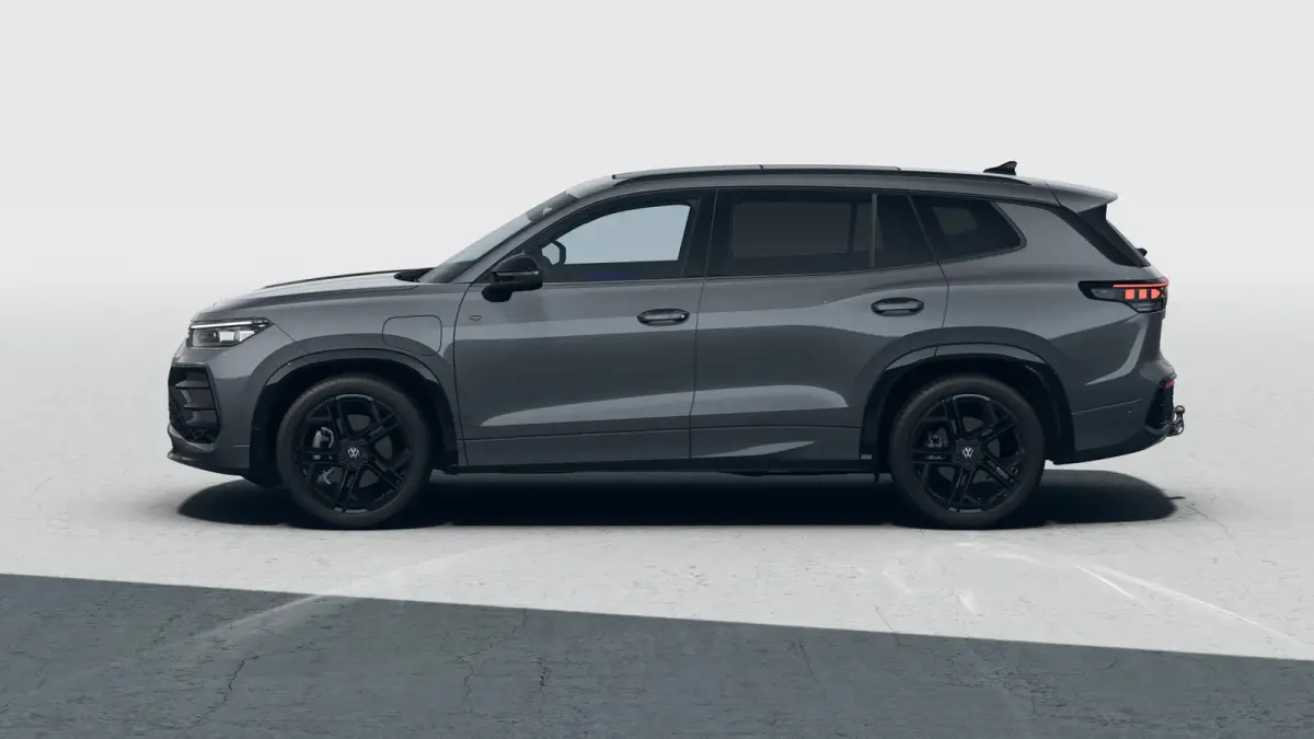 R-Line Edition | 'App-Connect' draadloze smartphone integratie | Automatische afstandsregeling (Adaptive Cruise Control) | Black Style Pakket