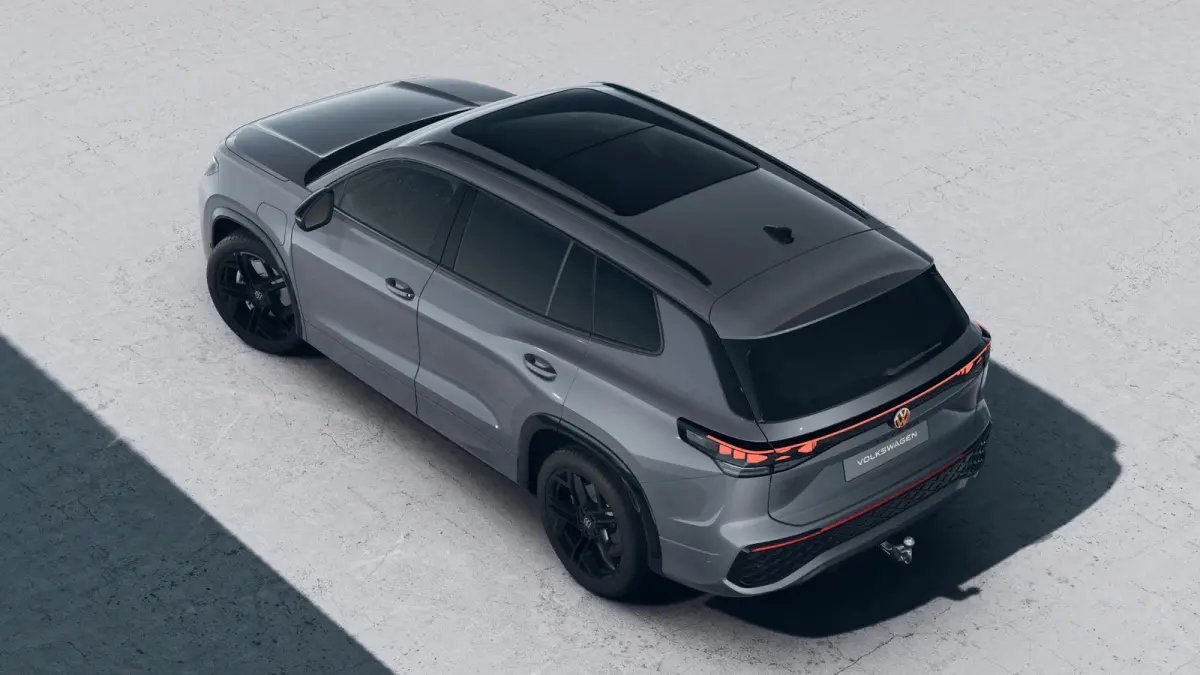 R-Line Edition | 'App-Connect' draadloze smartphone integratie | Automatische afstandsregeling (Adaptive Cruise Control) | Black Style Pakket