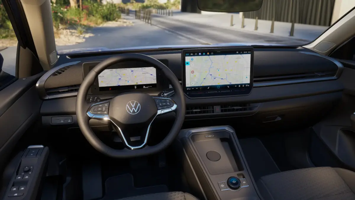 Life Edition | 'App-Connect' draadloze smartphone integratie | 30,5 cm display met 2D en 3D weergave | Airconditioning automatisch, 3-zone (Climatronic)