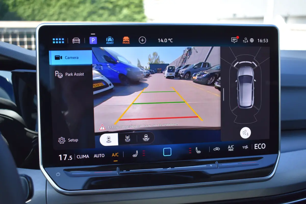Life Edition eHybrid | 'App-Connect' draadloze smartphone integratie | Achterbank in ongelijke delen neerklapbaar incl. middenarmsteun en doorlaadmogelijkheid | Afstandscontrolesysteem (Fron