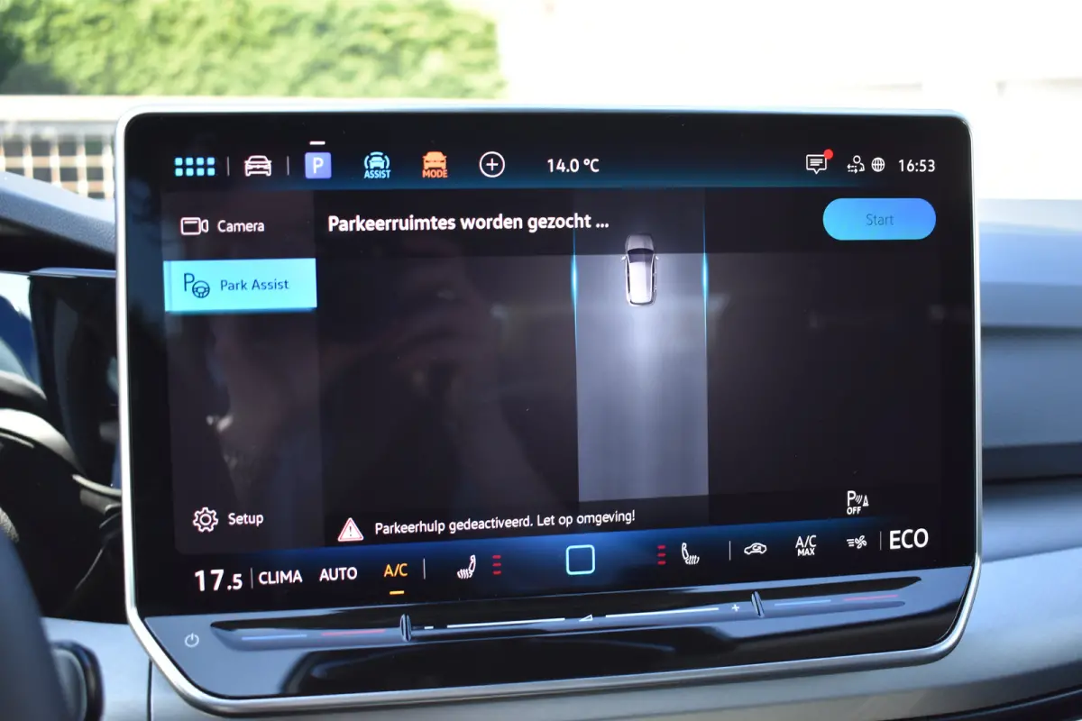 Life Edition eHybrid | 'App-Connect' draadloze smartphone integratie | Achterbank in ongelijke delen neerklapbaar incl. middenarmsteun en doorlaadmogelijkheid | Afstandscontrolesysteem (Fron