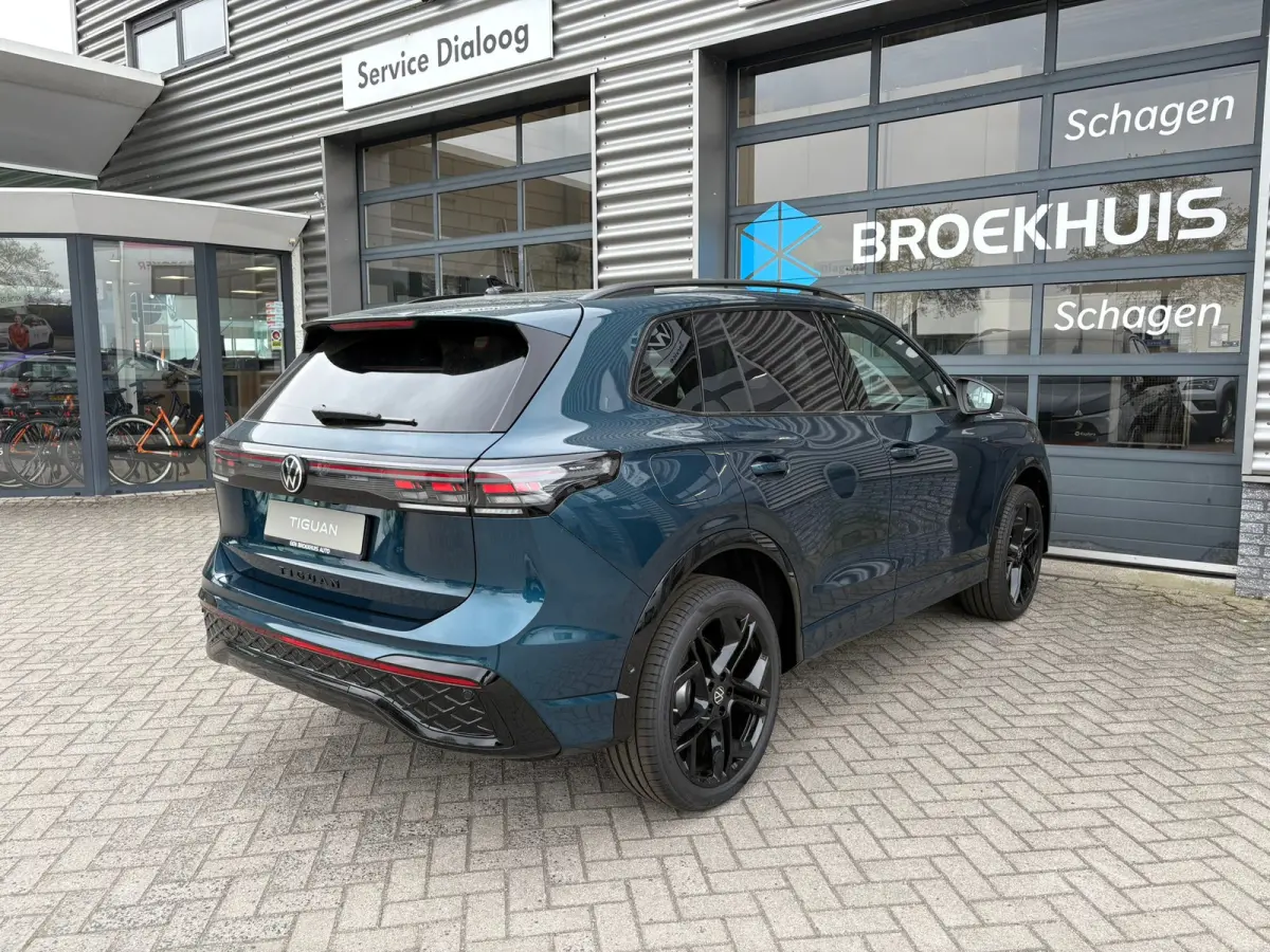 R-Line Edition - eHybrid | 'App-Connect' draadloze smartphone integratie | Automatische afstandsregeling (Adaptive Cruise Control) | Diefstalalarm
