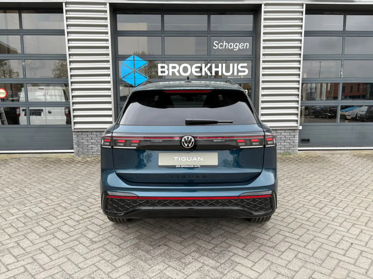 R-Line Edition - eHybrid | 'App-Connect' draadloze smartphone integratie | Automatische afstandsregeling (Adaptive Cruise Control) | Diefstalalarm