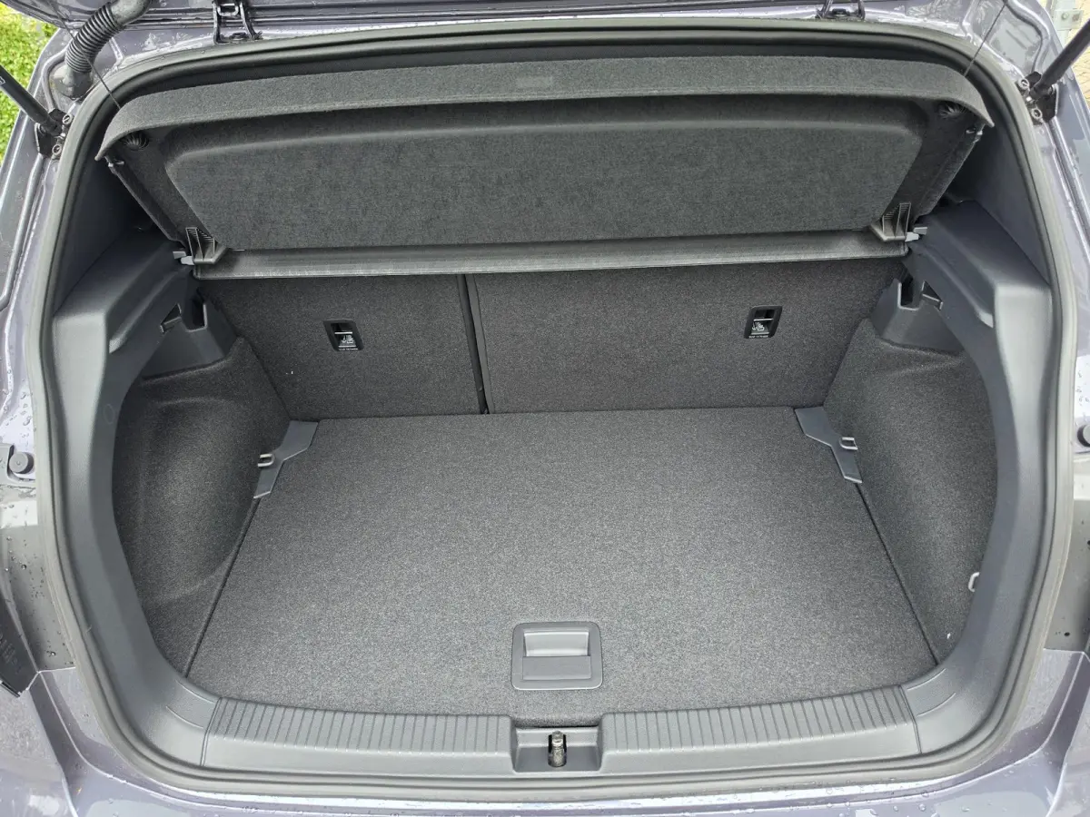 1.0 TSI DSG R-Line (Camera,Acc,IQ,Clima)