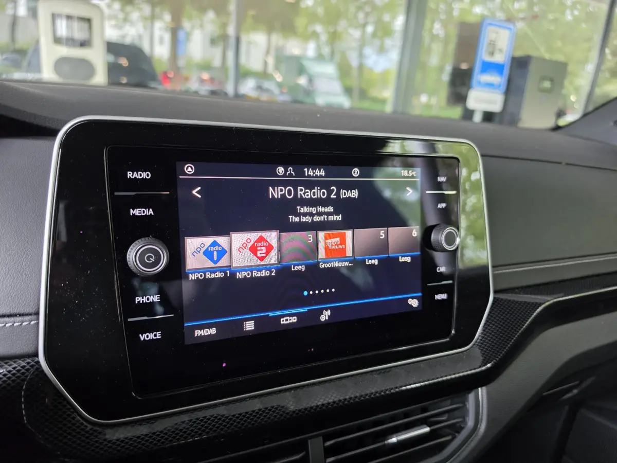 1.0 TSI DSG R-Line (Camera,Acc,IQ,Clima)