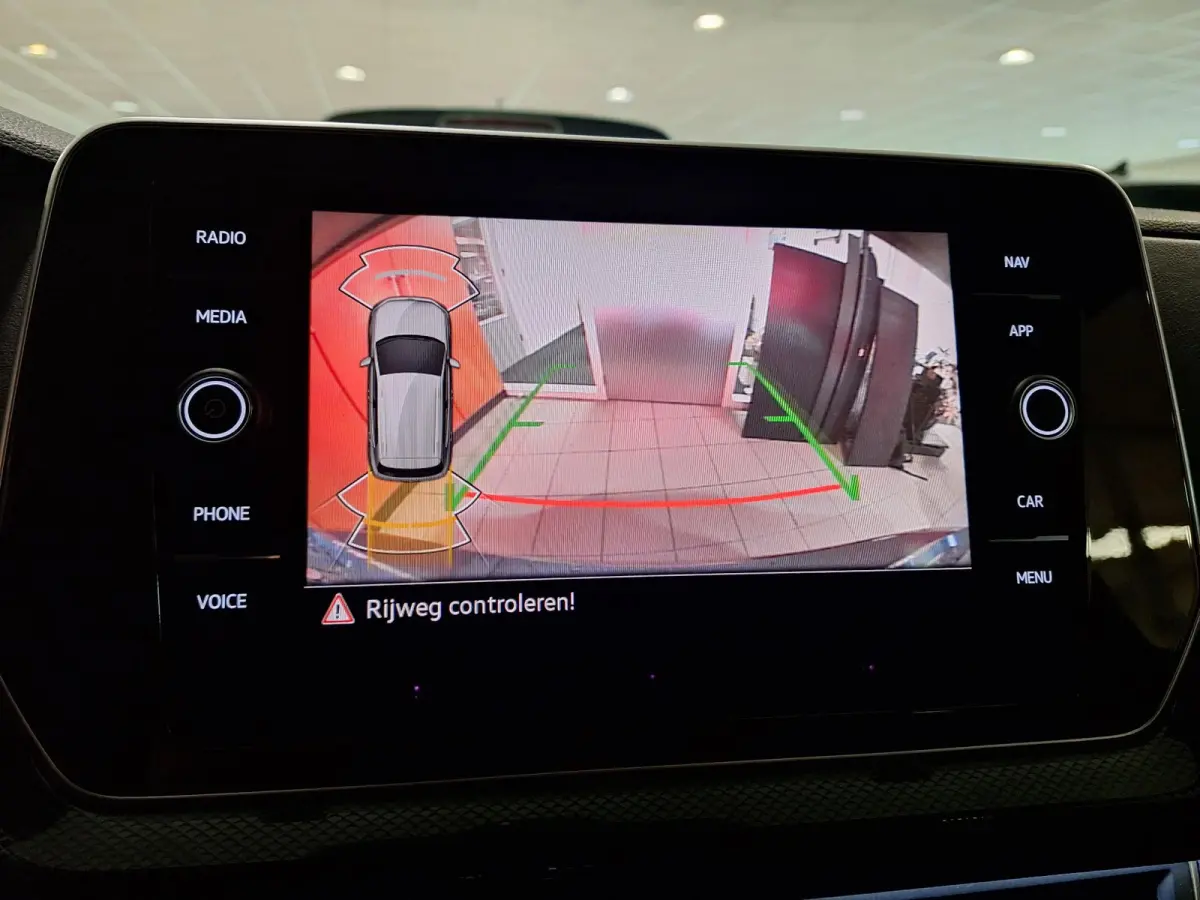 1.0 TSI DSG R-Line (Camera,Acc,IQ,Clima)