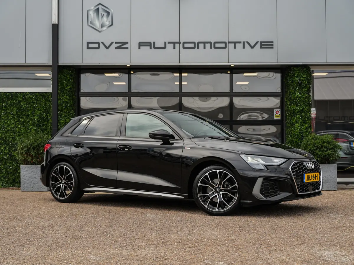 30 TFSI 110PK DSG Advanced edition | S-Line | 18" LMV | Camera
