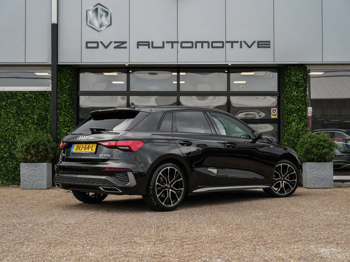 30 TFSI 110PK DSG Advanced edition | S-Line | 18" LMV | Camera