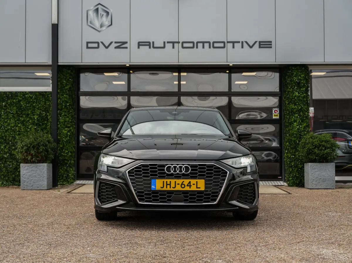 30 TFSI 110PK DSG Advanced edition | S-Line | 18" LMV | Camera