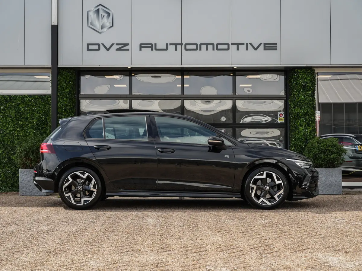 1.5 TSI R-Line Edition | Pano | Camera | Drive Assist | BTW