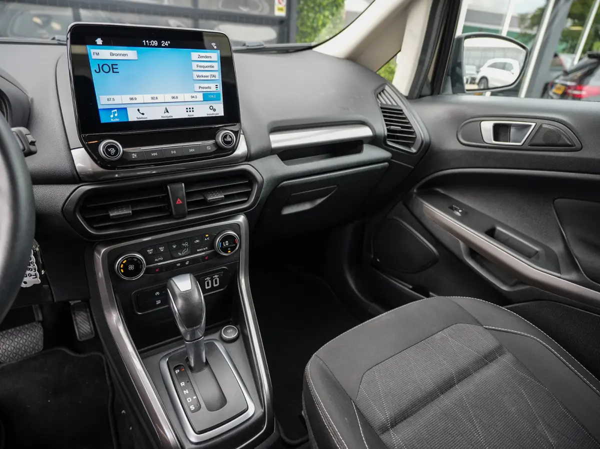 1.0 EcoBoost 125PK Automaat Titanium | Carplay | Winter Pack | PDC
