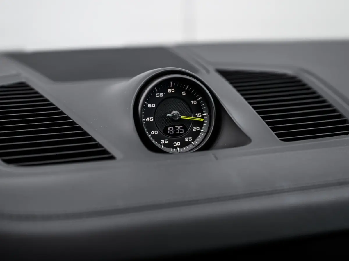 3.0 E-Hybrid Pano Trekhaak 1e eig. NAP