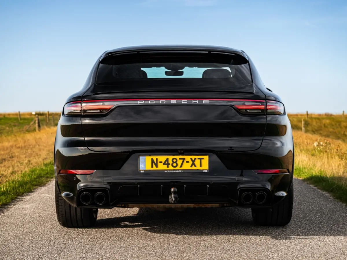 3.0 E-Hybrid Pano Trekhaak 1e eig. NAP