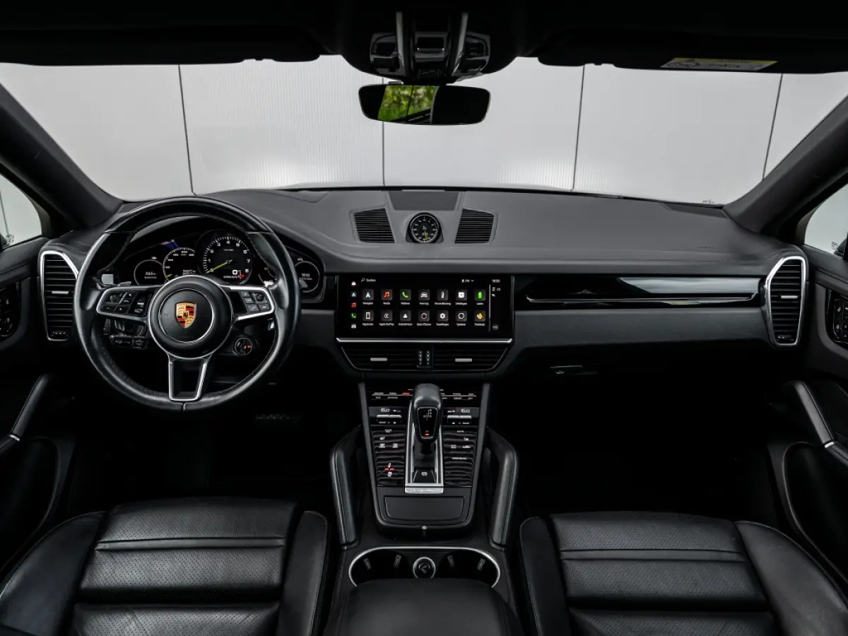3.0 E-Hybrid Pano Trekhaak 1e eig. NAP