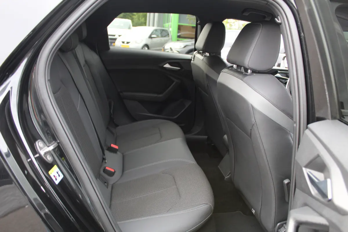 35 TFSI 150Pk DSG Automaat 2x S-line | Camera