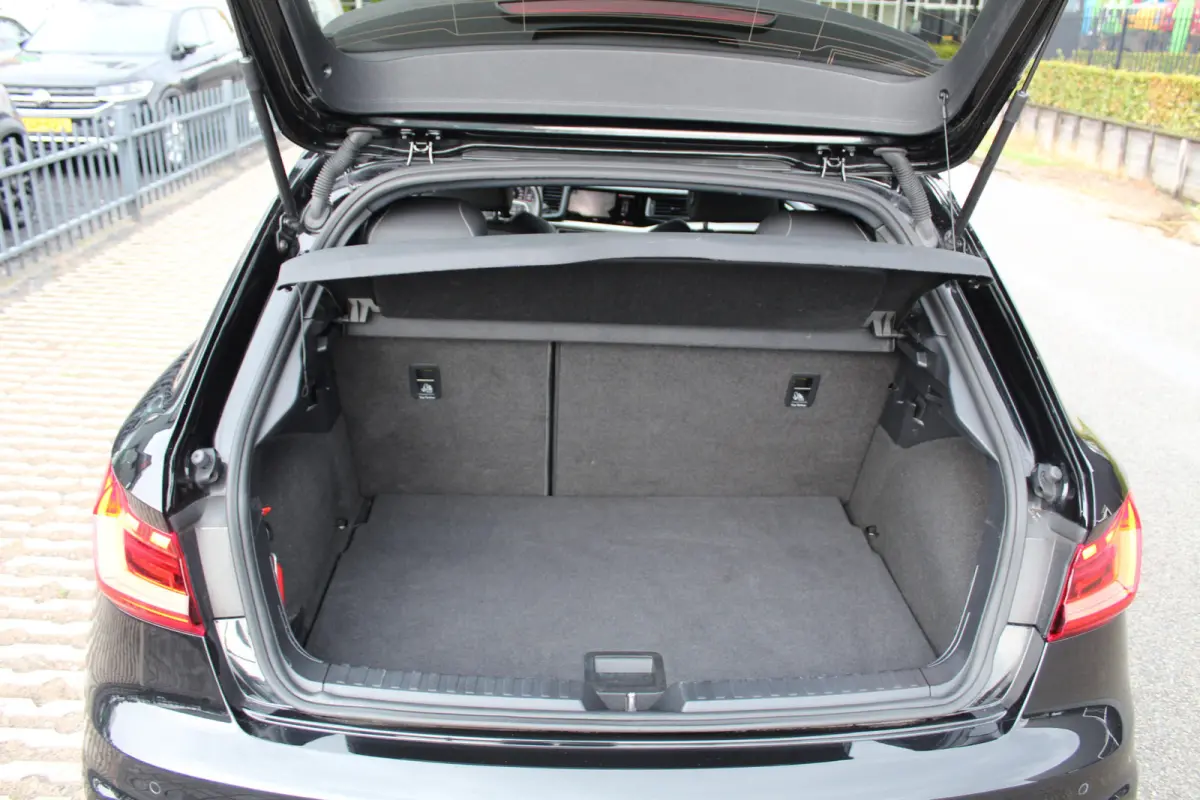 35 TFSI 150Pk DSG Automaat 2x S-line | Camera