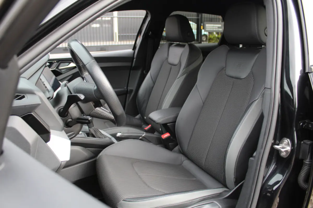 35 TFSI 150Pk DSG Automaat 2x S-line | Camera