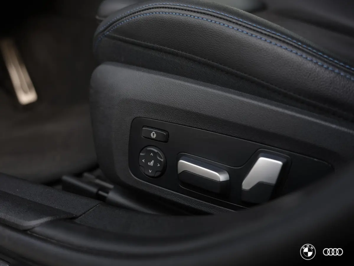 330E M SPORT / KEYLESS ENTRY & START / EL STOELEN MET MEMORY / HIFI / TREKHAAK / 18"