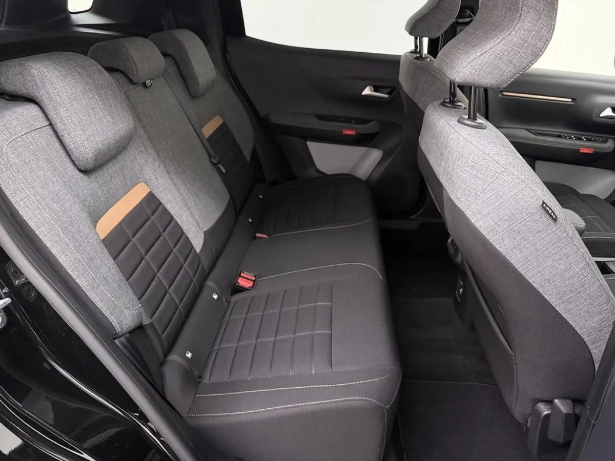 1.2 Hybrid automaat 145pk Plus Camera/4S.Banden/ Ecc/CarPlay/Comfortstoelen