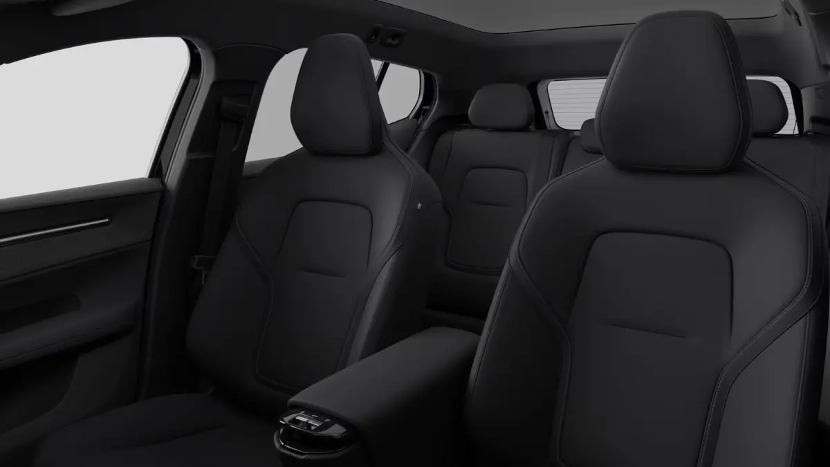P5 69 kWh Europa Ultra Black Edition | 20" Y-spaak | Black interior | Pano-dak | 360°