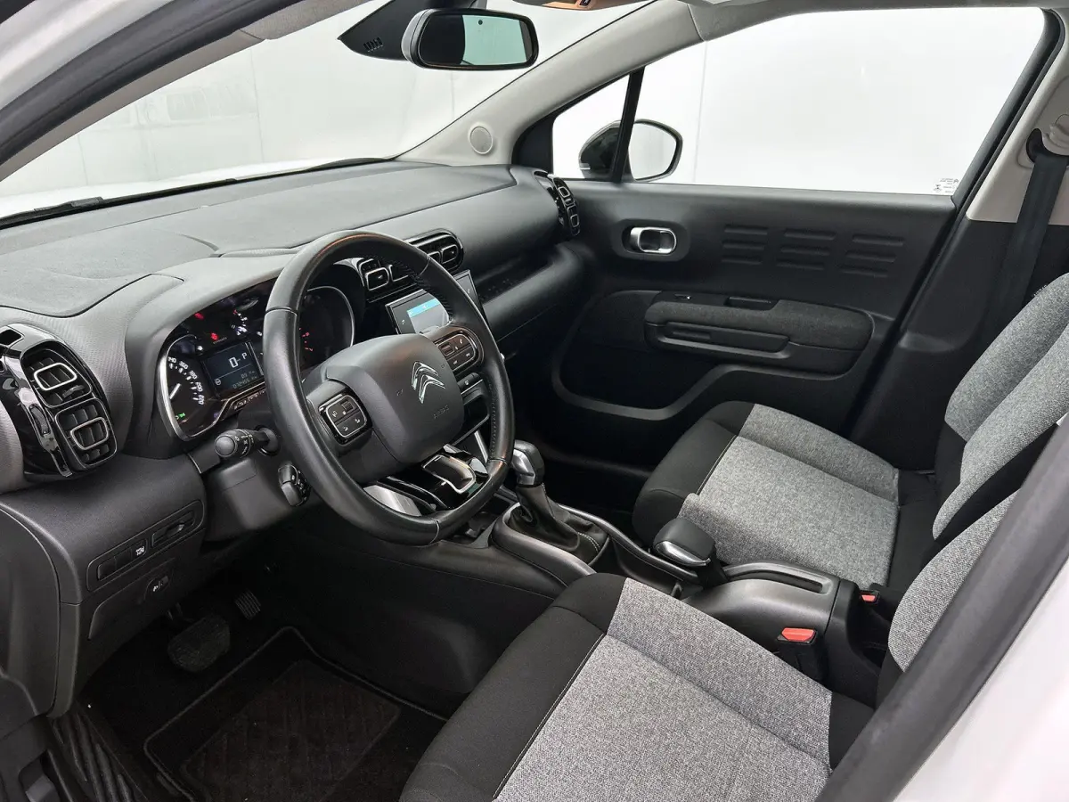 1.2 110pk Business Automaat | Trekhaak | Navigatie | Climate Control | Camera | Cruise Control | Parkeersensoren Voor + Achter | 16"LMV |