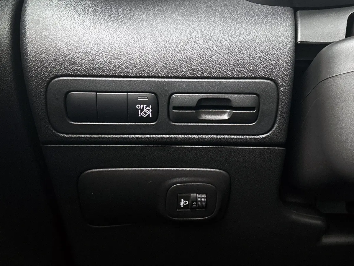 1.2 110pk Business Automaat | Trekhaak | Navigatie | Climate Control | Camera | Cruise Control | Parkeersensoren Voor + Achter | 16"LMV |