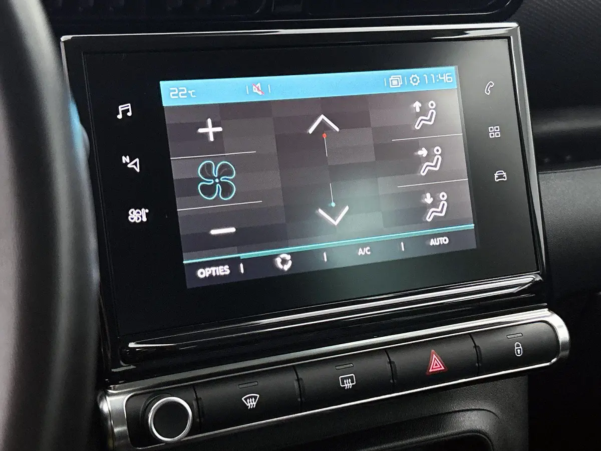 1.2 110pk Business Automaat | Trekhaak | Navigatie | Climate Control | Camera | Cruise Control | Parkeersensoren Voor + Achter | 16"LMV |