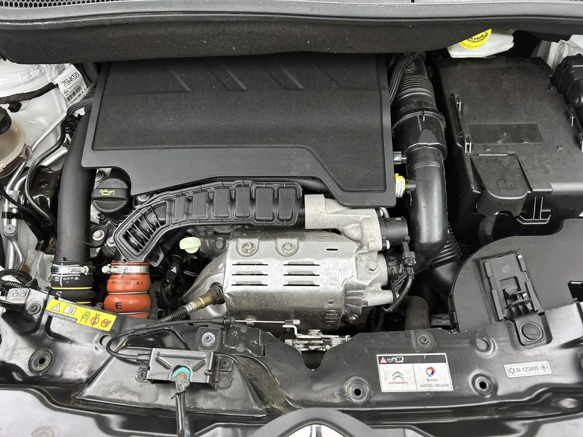 1.2 110pk Business Automaat | Trekhaak | Navigatie | Climate Control | Camera | Cruise Control | Parkeersensoren Voor + Achter | 16"LMV |