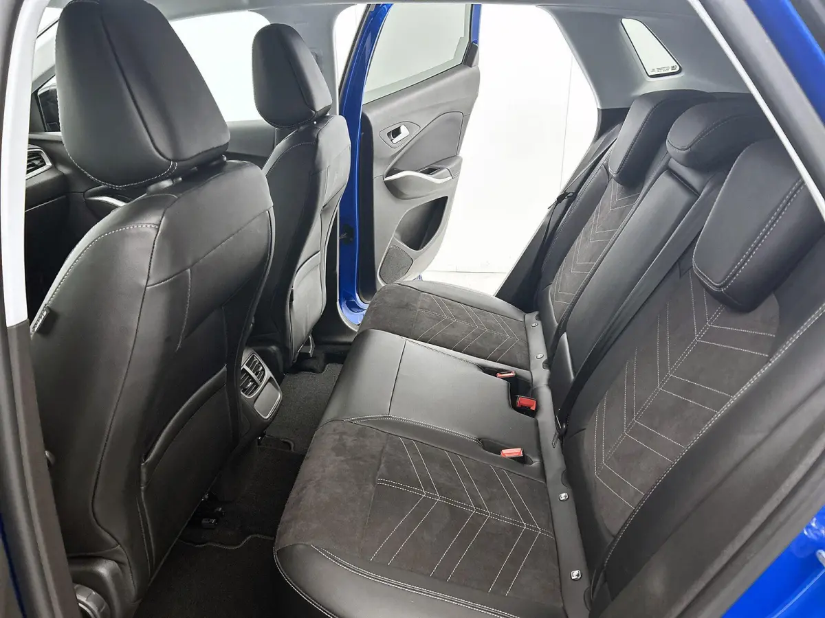 1.6 225pk Plug-In Hybrid GS Line Automaat | LAGE KM | Camera Voor + Achter | Lendensteun | Elektrische Klep | Dodehoekdetectie | Adaptieve Cruise Control | Stoel-/Stuurverwarming |