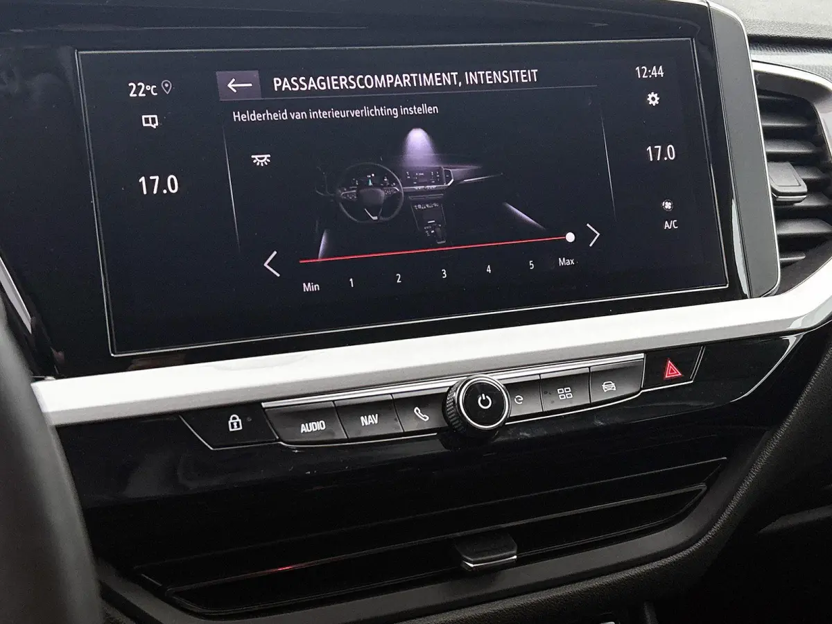1.6 225pk Plug-In Hybrid GS Line Automaat | LAGE KM | Camera Voor + Achter | Lendensteun | Elektrische Klep | Dodehoekdetectie | Adaptieve Cruise Control | Stoel-/Stuurverwarming |