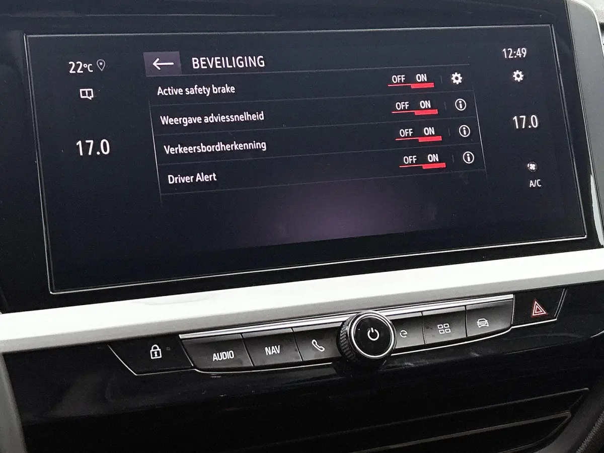 1.6 225pk Plug-In Hybrid GS Line Automaat | LAGE KM | Camera Voor + Achter | Lendensteun | Elektrische Klep | Dodehoekdetectie | Adaptieve Cruise Control | Stoel-/Stuurverwarming |