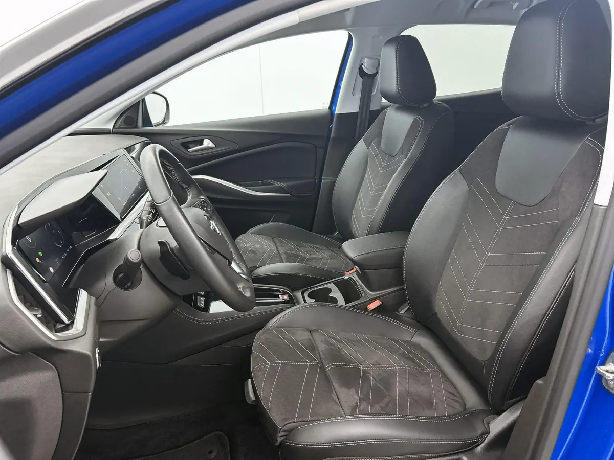 1.6 225pk Plug-In Hybrid GS Line Automaat | LAGE KM | Camera Voor + Achter | Lendensteun | Elektrische Klep | Dodehoekdetectie | Adaptieve Cruise Control | Stoel-/Stuurverwarming |