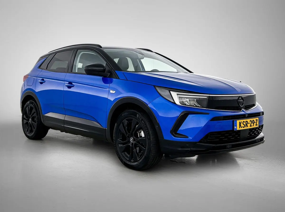 1.6 225pk Plug-In Hybrid GS Line Automaat | LAGE KM | Camera Voor + Achter | Lendensteun | Elektrische Klep | Dodehoekdetectie | Adaptieve Cruise Control | Stoel-/Stuurverwarming |